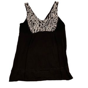 Black and white Lululemon tank top